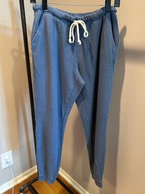 AERIE waffle jogger pant, dusty blue, drawstring, size Medium regular length.